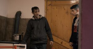 4c emil otvára synovi